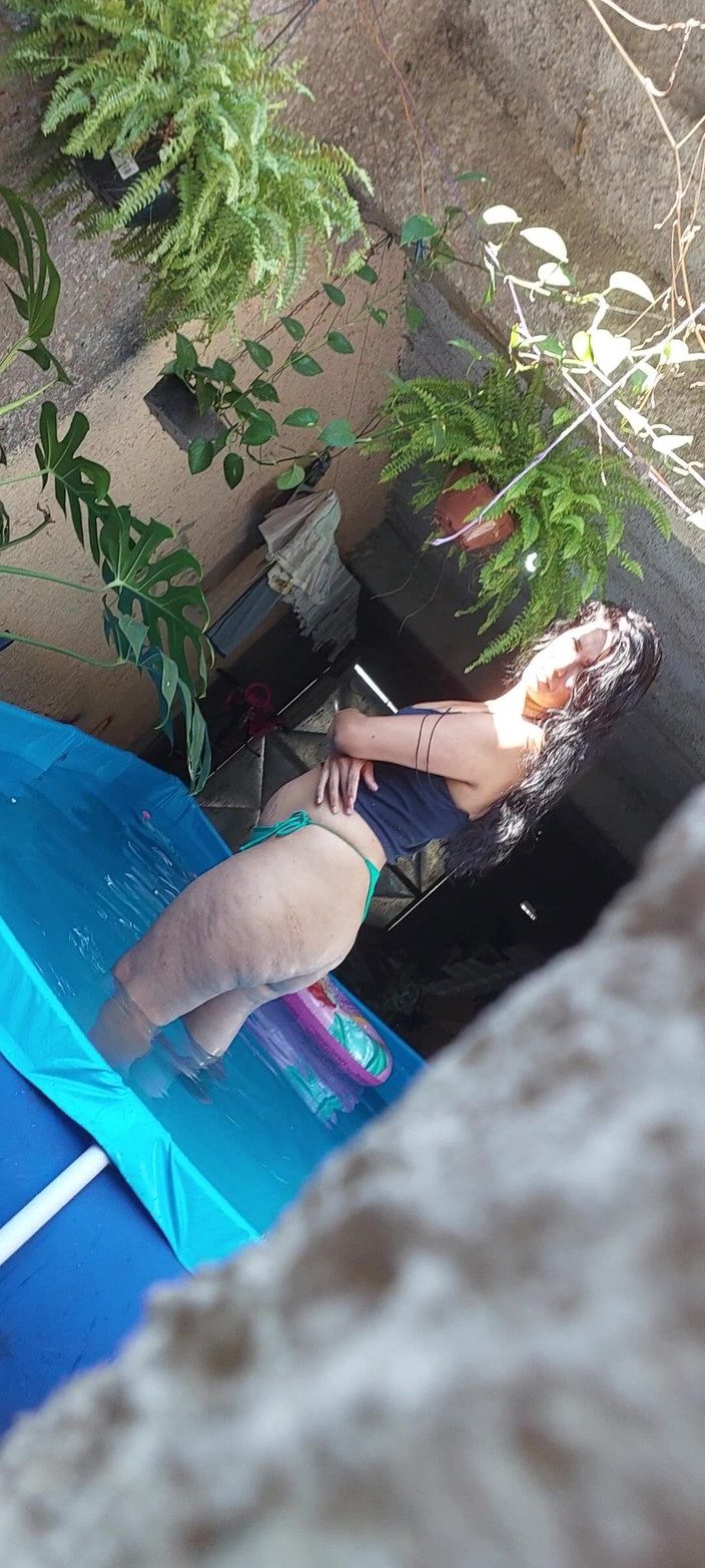 Renatinharj: ヴァネシーニャは私が彼女を見ているのを見て、私に服を投げつけます