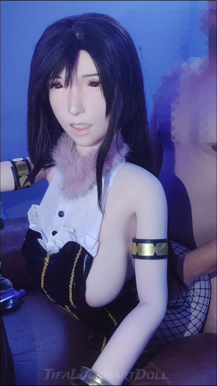 Tifa Lockhart doll: Після настання темряви в готелі Honey Bee Inn, Тіфа дзижчить для вас!