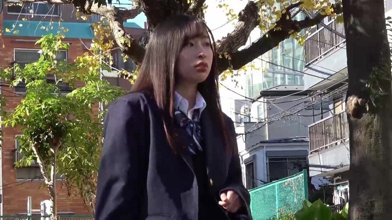 Strix: Yuno - este o studentă nevinovată cu țâțe mari care este futută...