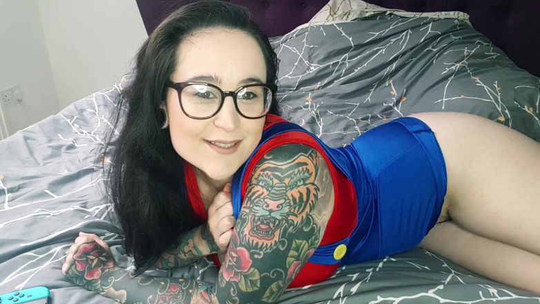 Elizabeth Hunny: Come play with Elizabeth Hunny