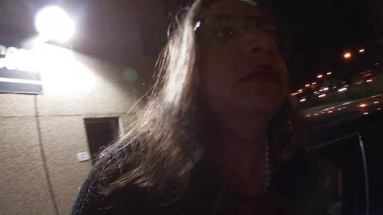 JonasBen: Il TRAV gioca da solo di notte nel parcheggio