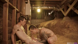 NextDoorRaw - Hoss Kado bunden &knullad av sin herre