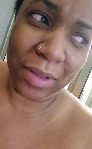 Josie4yourpleasure: 鲨鱼周昨晚开始。所以耗尽了。淋浴谈话