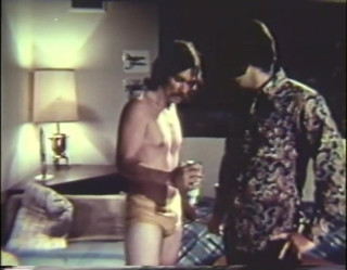 Vintage Usa: Arkadan sikişmeyi seven edepsiz bir hatunla ateşli klasik seks sahnesi