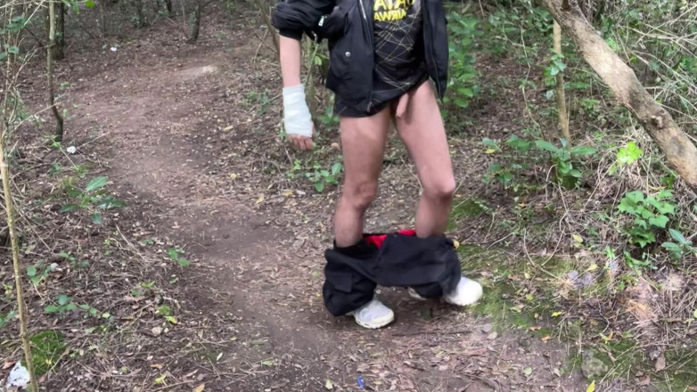 AmateurBoysPissing: Hajat Peminat: Salah Seorang Peminat Kami Mahu Lihat Simon Kencing...