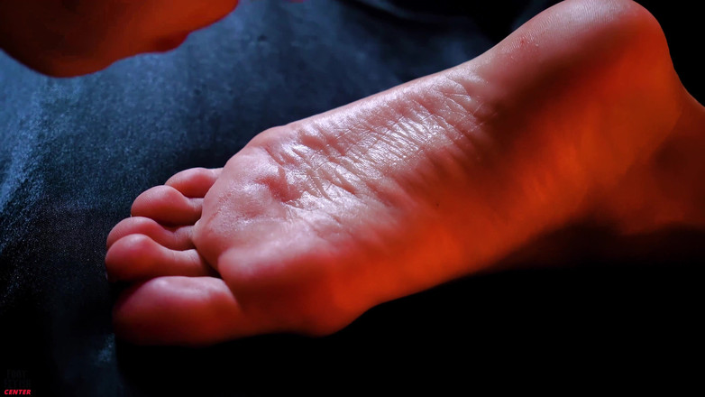 Foot Fetish Center: Feticismo per i piedi 33 - Valerie Thalia