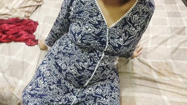 Sairaxsaim: mere sabse achchhe dost ki randi patni ko choda hindi...