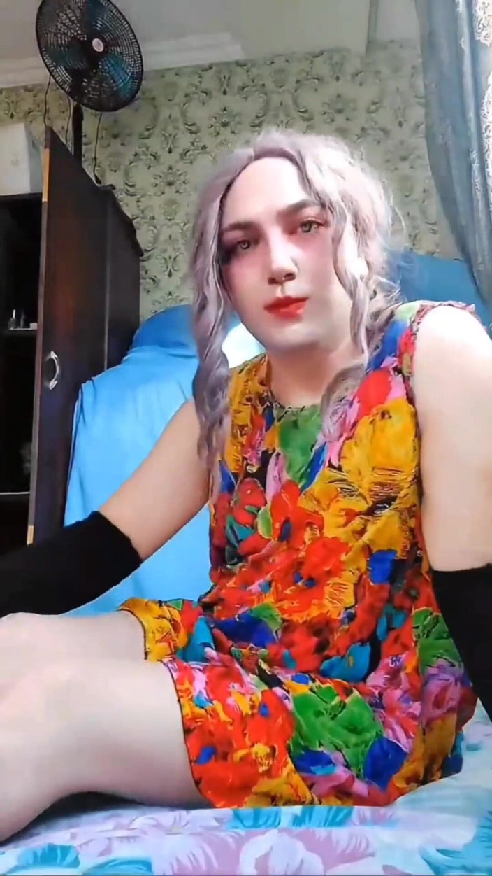 Kitty_Cross: Мої вигини говорять голосніше, ніж слова