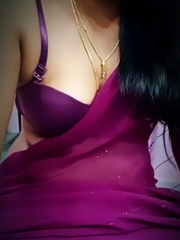 Your_Meena69: Horny stepmom full mood