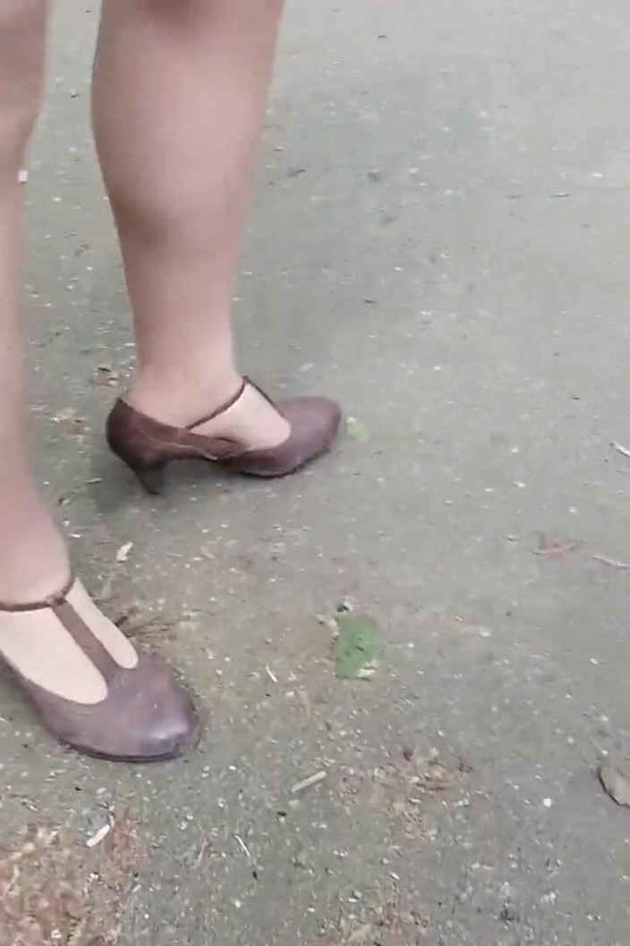 Mike Vonberg: Walk Through the Park with a Beautiful Slut with Wet...