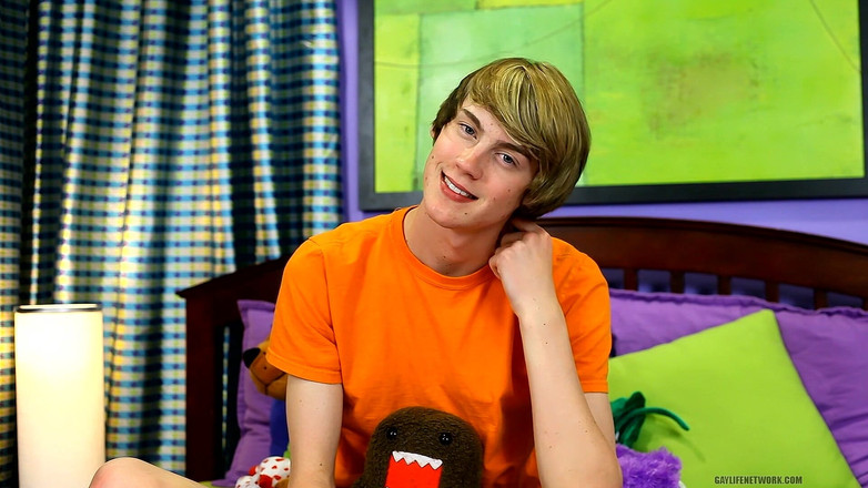 Lollipop Twinks: Malá řeč s Elijahem s velkým čůrákem