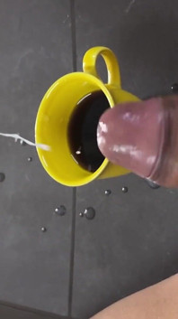 Schwarzer Kaffee oder Kaffee mit Milch