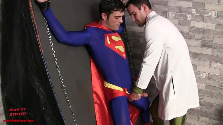 ManUpFilms: Superman dostane mučení koulí