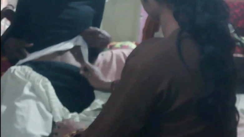 tarelgc: Saya mengongkek adik tiri saya semasa dia bekerja di rumah...