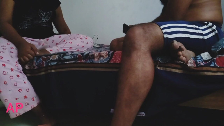 akashprimex790: Video rekaman seks istri sange dengan toket besar ini dientot...