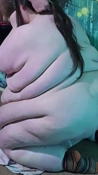 SSBBW succhia il mio cazzo e riceve sborrate in faccia e sborrate
