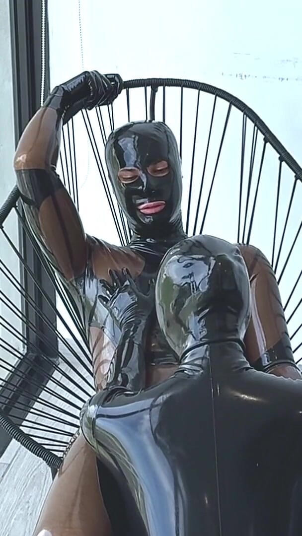 Alex Latex: Hot Session on the String Chair, Part 1 - Alex Latex
