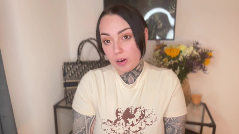 Miss Valentina: 被我的顺从男友戴绿帽