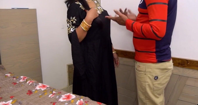 FloweryMask42: Desi Bhabi zerżnięta hindi audio