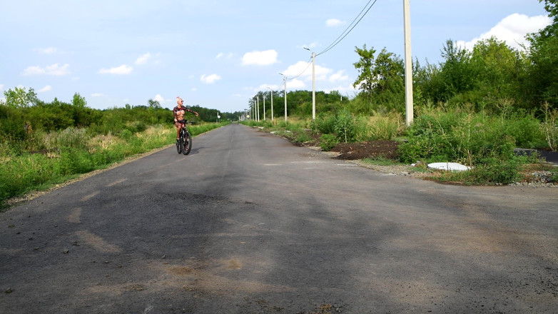 evil-bunny: Public Blowjob in the Middle of a Crossroad During a...