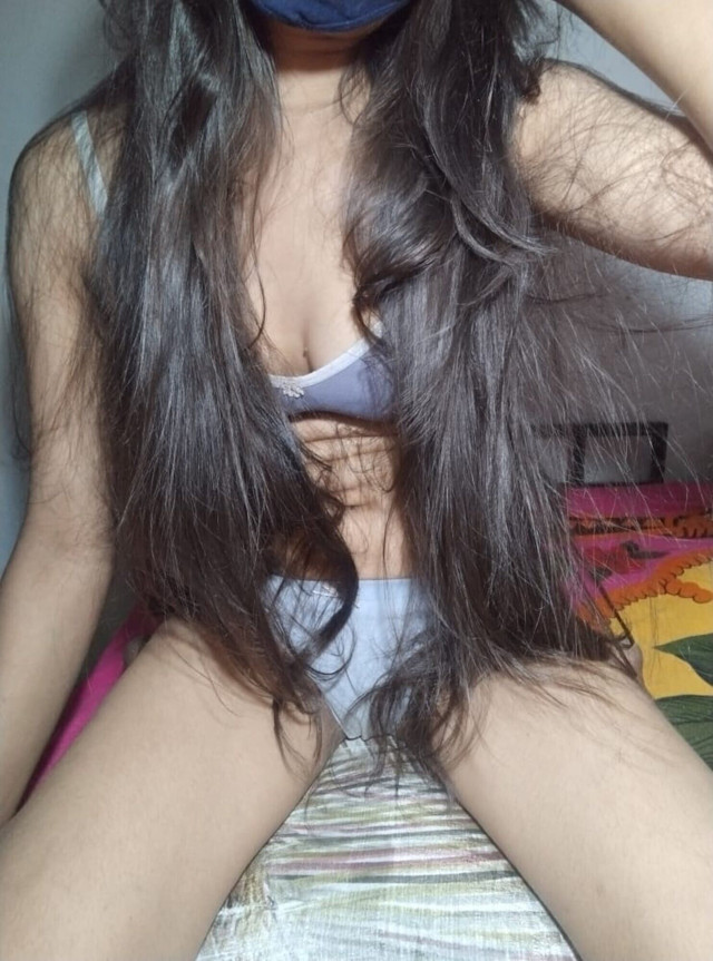 Wife Solo Showing Masterbating (Desiwifejuice) Wife Solo Showing Masterbating (Desiwifejuice)