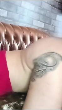 Ho chiamato questa bionda calda per sedersi sul mio cazzo e mangiare il mio sperma