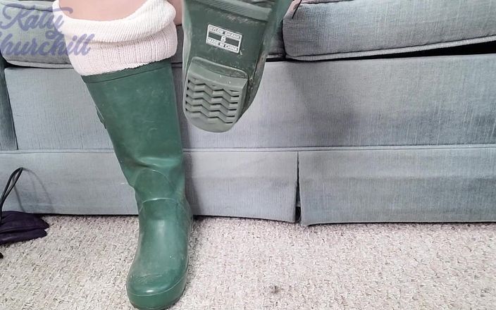 Katy Churchill: Tôn thờ và sục cu vì Wellies xanh của tôi