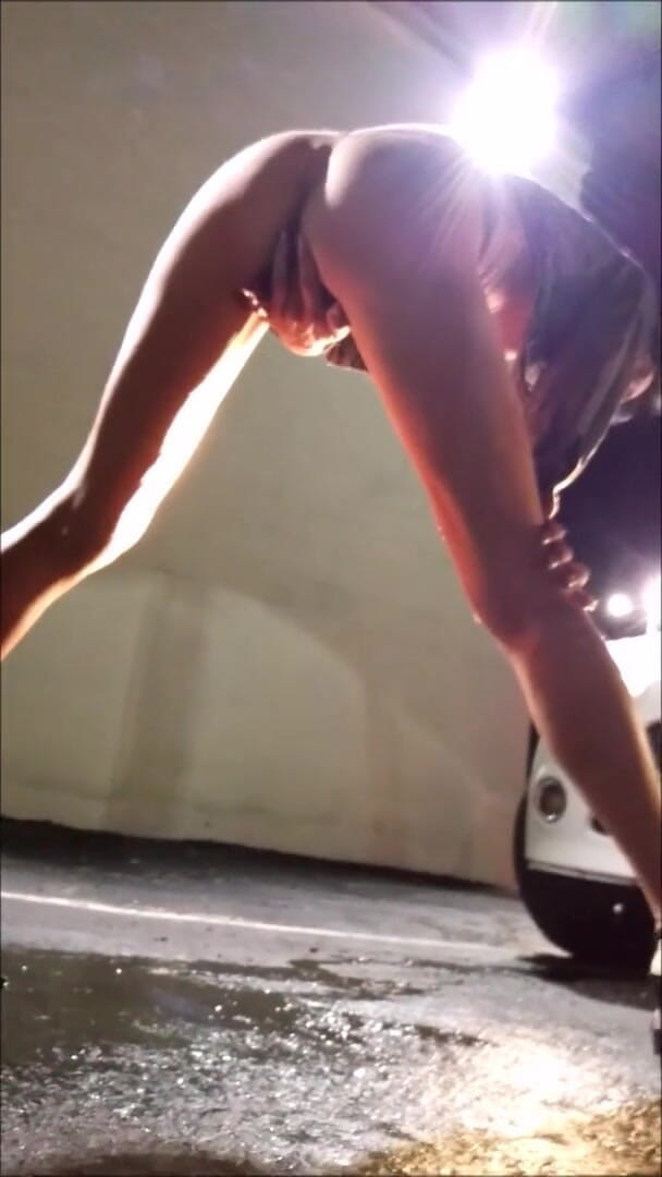 Fantasy Milf: Büyük çiş ve fışkırtma