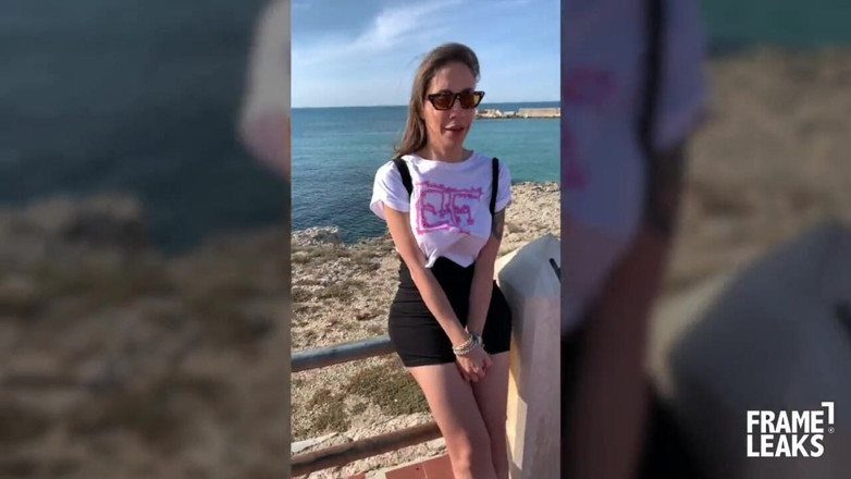 Pinko Club: Malena nedbale bere v Apulii péro Christiana Claye do zadku