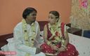 Creative Pervert: 热辣的印度新婚之夜 - 蜜月性爱