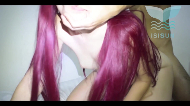 Isis Sun: Bela loira russa, ela é tão gostosa que seu meio-irmão a...