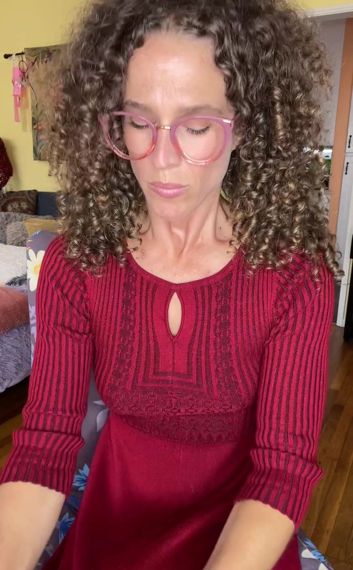 VibeWithMommy: Candy geri döndü ve çok yaramaz!! Bir terapiste gidip ne yapacağını...