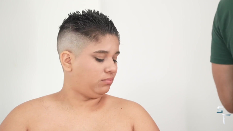 Shave Flix: Kiki goli się