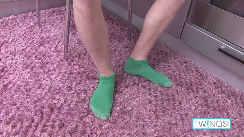 Twin Qs: Sexy boy Matthew cums after sexting with his big dick...