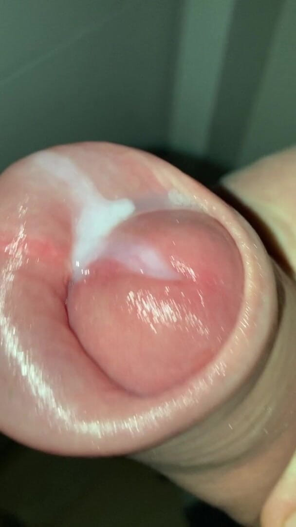Foreskinguy: Kulup kontol panjang yang dipompa sampai dicrot sperma