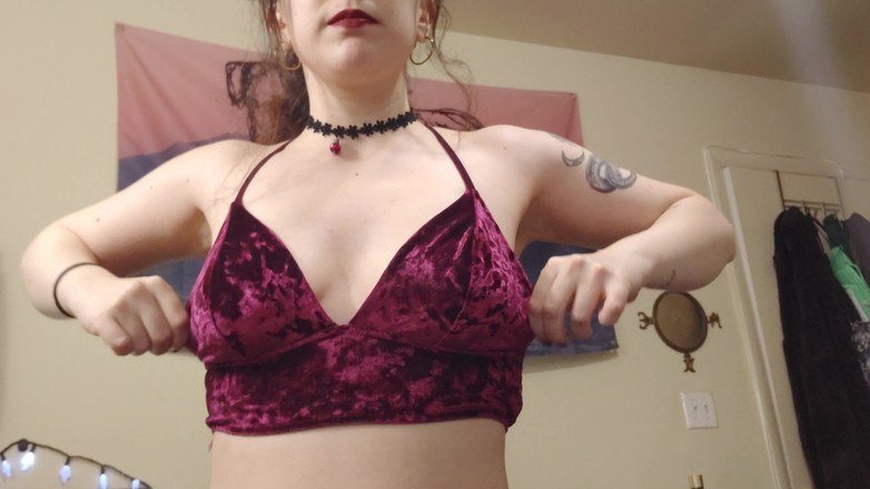 lilredvelvettt: Zkouším Všechny moje podprsenky