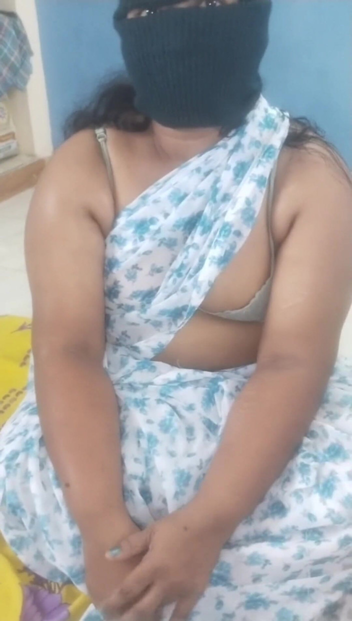 Tamil lesbian: Het talande sex