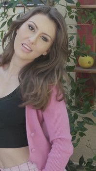 Paige и Kristen глубоко руками