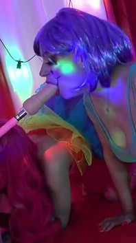 Eva May ontmoet de roze clowns