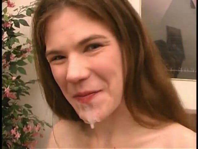 POV JOE: Melissa Ashley suce une bite en POV