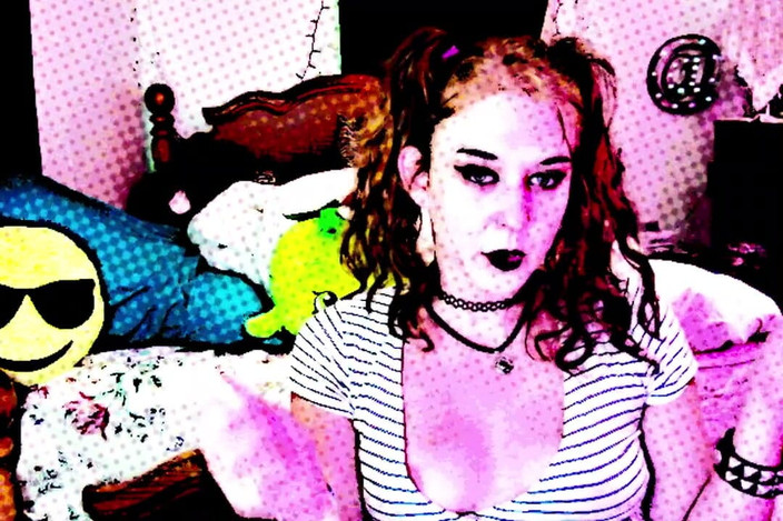 Alli Anderson: Quadrinhos fumando peitos