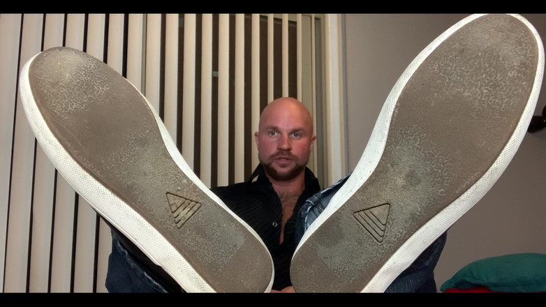 Jasons feet: 조교 직업을 위해 인터뷰하고 있습니다.