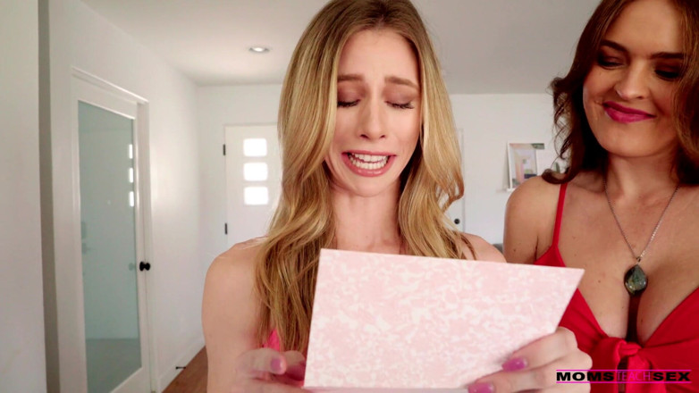 Moms teach sex: Annenin sevgililer günü eğlencesi - s12:e5