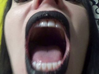 Goddess Misha Goldy: 黒い唇、フレンチ、クローズアップ、キス、ライディング
