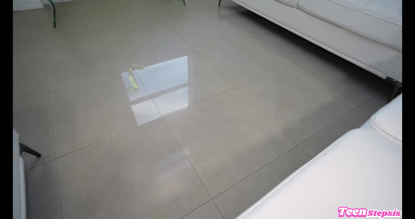 Teen StepSis: Moje roztomilá podivná kamarádka mě nechala vystříkat se do ní,...