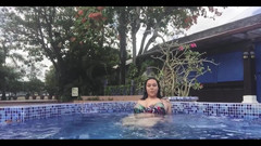 Anastasia Lux: Schau zu, wie ich mich im pool und einen bikini...