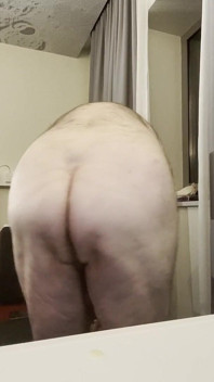 Treinador Karl coloca sua bunda na sua cara 5700