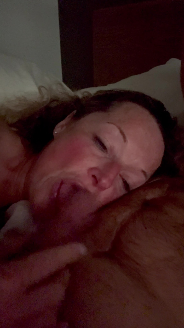 Bonewizzard69: Wife Wakes up and Sucks Cock