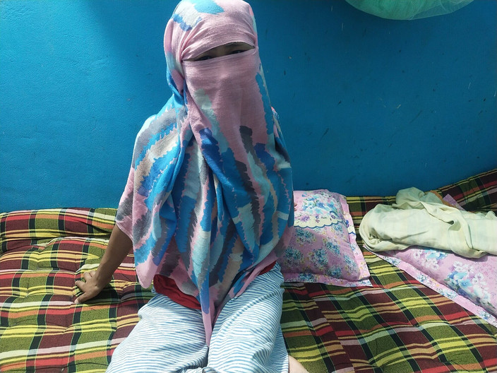 rhdhudhdhd: Hintli kız sikiş videosu yeni güzel kız sıkı amcık