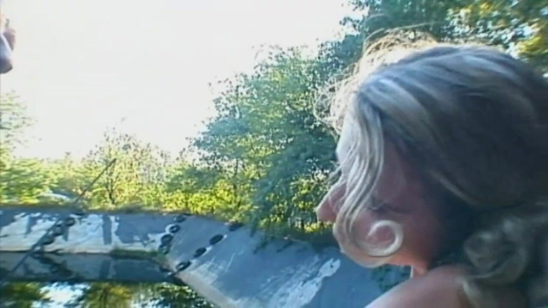 Absolute BDSM films - The original: Rasage de chatte humiliant dans la forêt